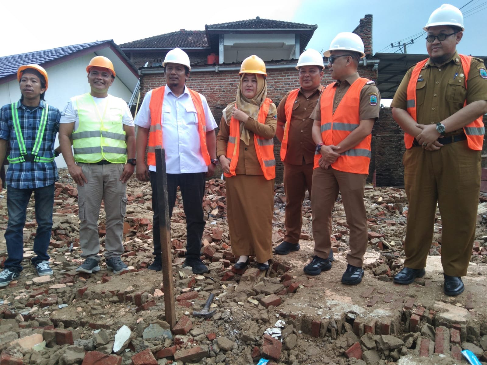 SD Negeri 1 Dan SD Negeri 2 Desa Sidomekar Menerima Bantuan Pemerintah,Program Revitalisasi Satuan Pendidikan