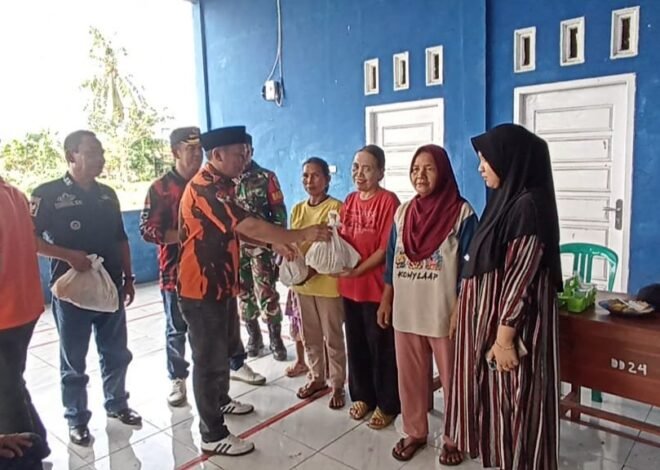 Pemuda Pancasila Lampung Utara Beri Bantuan Paket Sembako Kepada Warga Desa Bumi Agung Marga