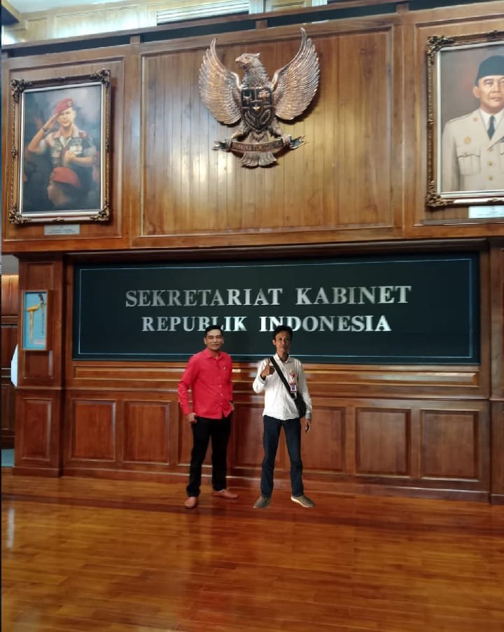 Dugaan Praktik Jual Beli Buku di Sekolah Ketua DPC JMI Lampung Tengah Abdullah dan Pendiri Media SIN Firdaus., SH Akan Laporkan Ke Presiden RI