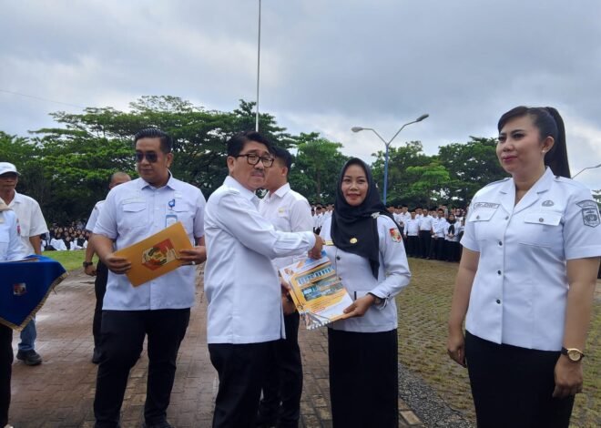 Bupati Hamartoni Ahadis Didampingi Wakil Bupati Romli Lantik 4.784 PPPK Paruh Waktu di Lampung Utara Lampung Utara.