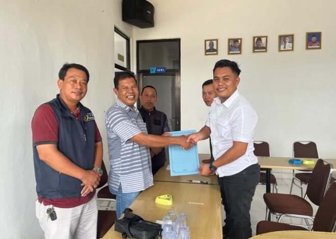 Bursa Ketua PWI Lampung Timur Menghangat, Arliyan Athnar Fadli Ambil Formulir